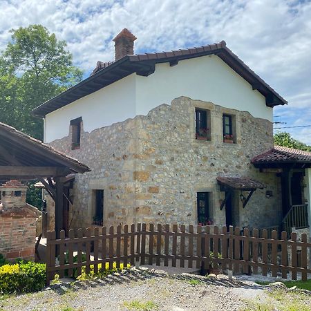 Apartamentos Rurales La Caviana Onís Exteriör bild