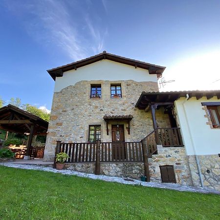 Apartamentos Rurales La Caviana Onís Exteriör bild