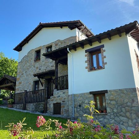 Apartamentos Rurales La Caviana Onís Exteriör bild