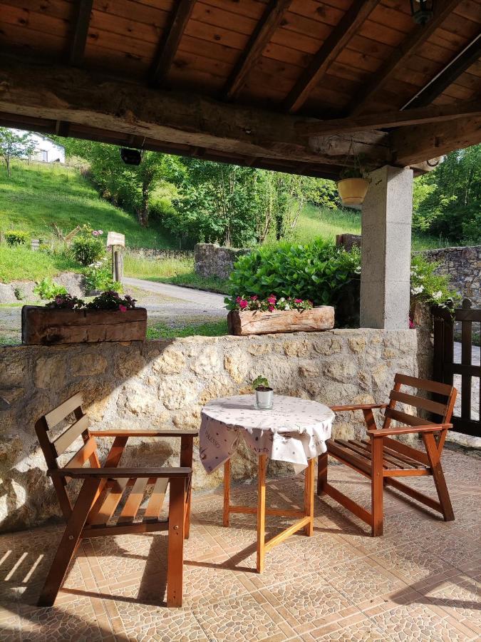 Apartamentos Rurales La Caviana Onís Exteriör bild