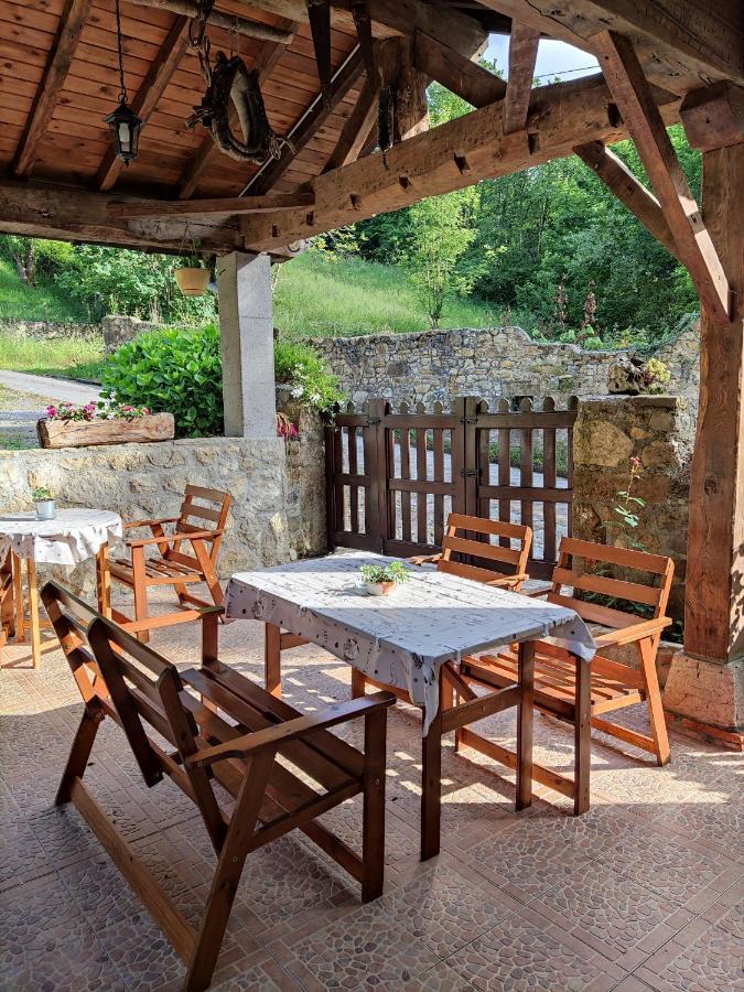 Apartamentos Rurales La Caviana Onís Exteriör bild