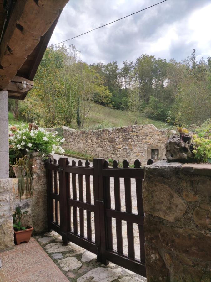 Apartamentos Rurales La Caviana Onís Exteriör bild