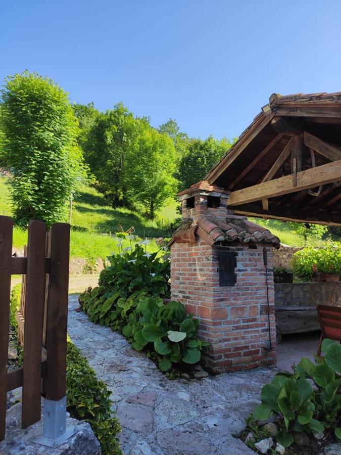 Apartamentos Rurales La Caviana Onís Exteriör bild